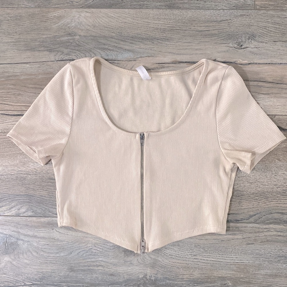 Creamy crop top